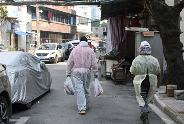 越是困難的時候，越要咬牙堅持