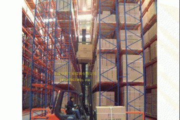 穿梭式貨架——實(shí)現(xiàn)了倉(cāng)儲(chǔ)貨架與現(xiàn)代科技的結(jié)合