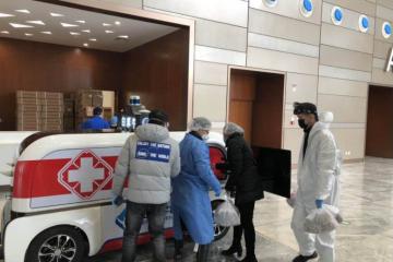 中關(guān)村“無(wú)人車配送小哥”全球首次“抗疫”