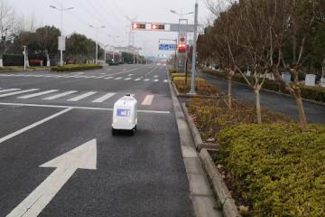 疫情下的無人配送，是噱頭還是風口？