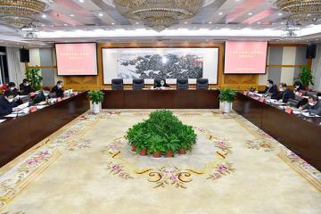 實(shí)招暖招頻出 央地聯(lián)手織密民生保障網(wǎng)