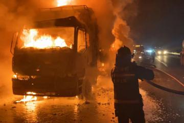 重達(dá)一噸的口罩原材料燒沒(méi)了！