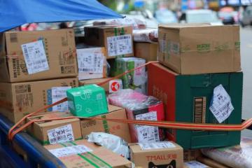 國家郵政局：紓解快遞末端難題，要采取多種手段遏制“以罰代管”