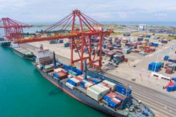 商務(wù)部：去年前18家自貿(mào)試驗(yàn)區(qū)實(shí)現(xiàn)進(jìn)出口總額4.7萬(wàn)億