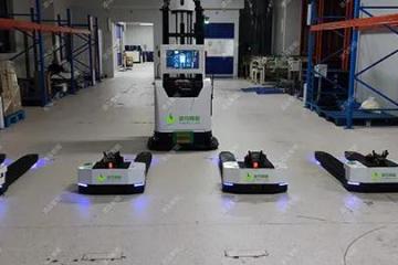 AGV車在倉儲物流中與哪些設(shè)備可以協(xié)調(diào)