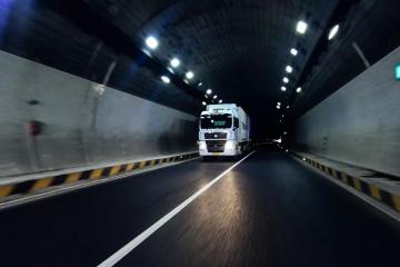 自動駕駛應當頂天立地，問心無愧