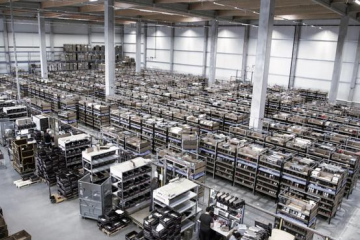 服裝行業(yè)物流中心的機(jī)器人揀選策略｜揀選技術(shù)與策略分析專題（七）