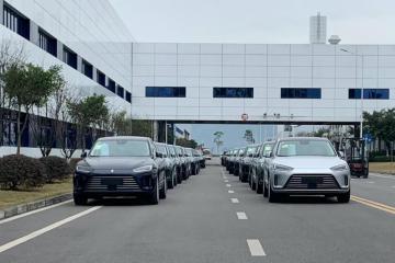 華為余承東內(nèi)部演講：一年干翻特斯拉，奔馳、寶馬全干掉！要年銷200萬臺