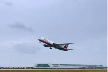 亞洲首個專業(yè)貨運(yùn)機(jī)場投運(yùn)，湖北國際物流核心樞紐再提速