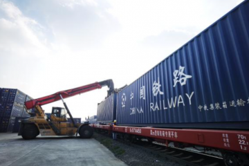 物流成績(jī)喜增長(zhǎng)，鐵路貨運(yùn)顯擔(dān)當(dāng)