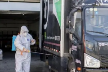 快遞意外“爆倉”背后 巨頭火力全開保末端配送