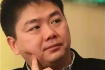 劉強(qiáng)東重回聚光燈下，徐雷亮相官方場合