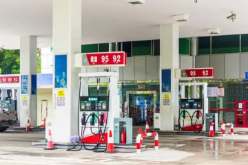 就在今晚！油價(jià)年內(nèi)最后一調(diào)！明年起“國(guó)六B”汽油正式供應(yīng)，保質(zhì)期僅30天還不耐燒？