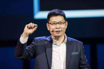 對話 | 余承東：未來車企會死掉一大批，這兩年時間窗口很重要 