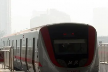 地鐵送快遞？北京將探索軌道交通非高峰時段物流配送