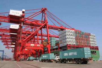 智慧系統(tǒng)助港口集裝箱物流大提速