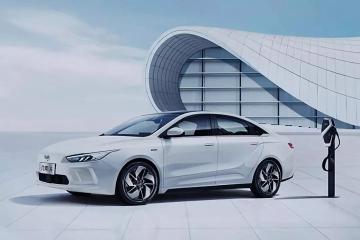 “浪尖”上的新能源汽車產(chǎn)業(yè)再迎利好！