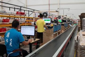 國(guó)家郵政局：加快補(bǔ)齊農(nóng)村寄遞物流基礎(chǔ)設(shè)施短板，加強(qiáng)縣鄉(xiāng)村寄遞服務(wù)網(wǎng)絡(luò)建設(shè)