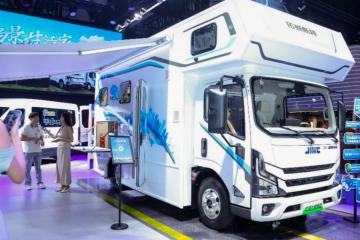 E路達(dá)增程版領(lǐng)銜亮相成都車展，17.1萬(wàn)元起正式開啟預(yù)售