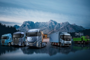 福田五月戰(zhàn)表：電戟摧城千百仞，鐵騎踏陣甲光寒