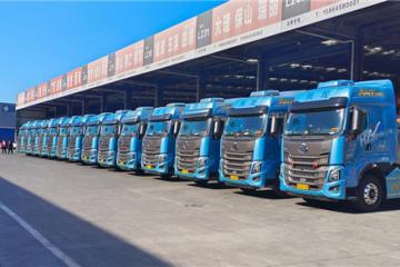 百公里氣耗28 kg！乘龍燃氣重卡打造一帶一路“效益通途