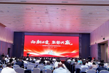 場(chǎng)景撬增量 新能源爆發(fā)，乘龍2025年合作伙伴年中會(huì)南寧舉辦