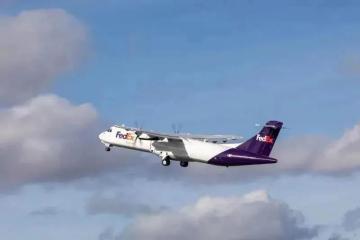 中國(guó)貨機(jī)249架，上半年增加3架；順豐90架，郵政45架，圓通13架，京東12架