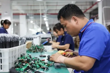 當(dāng)電商都在跨界，拼多多為何選擇“西進(jìn)”？