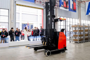 機(jī)器人新品頻發(fā)，打造數(shù)智移動(dòng)未來(lái)！中力股份第十屆全球雙11圓滿落幕