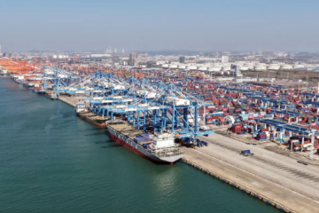 西部陸海新通道班列已累計(jì)發(fā)送貨物突破500萬(wàn)標(biāo)箱