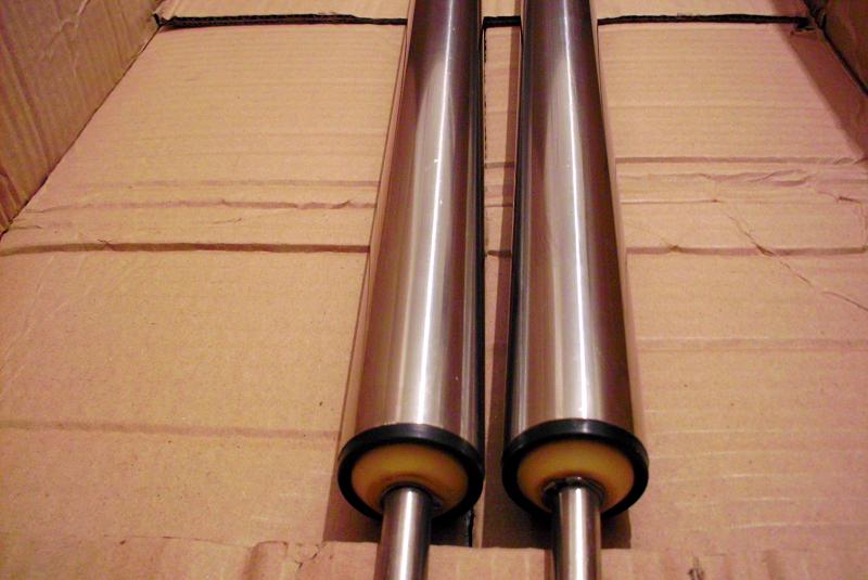 低價(jià)供應(yīng)無(wú)動(dòng)力不銹鋼輥筒