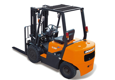 煙臺(tái)斗山3噸內(nèi)燃柴油叉車(chē) D30F(M) 