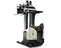 美國(guó)科朗叉車(chē)(CROWN)3500磅普通座駕前移式窄通道叉車(chē)