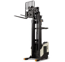 美國(guó)科朗叉車(chē)(CROWN)3500/4500磅普通座駕前移式窄通道叉車(chē)