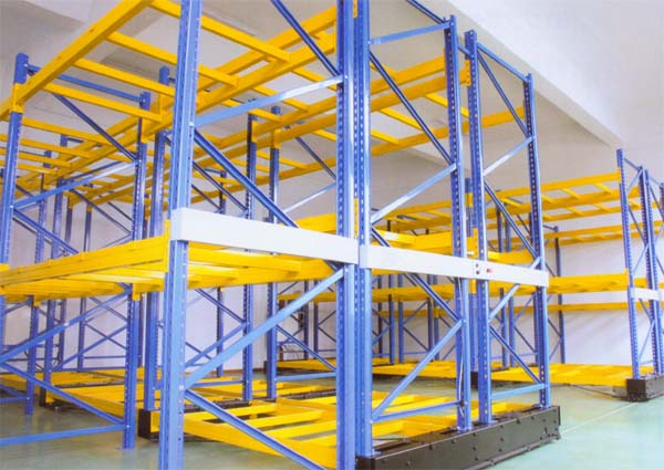 移動(dòng)重型貨架 