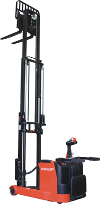 前移式電動堆高車