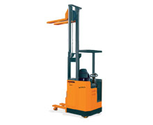 德國(guó)STILL2噸坐駕式電動(dòng)堆高機(jī) EFV 200 