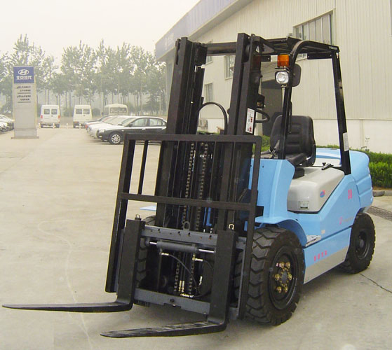 FD30自由起升內(nèi)燃平衡重式叉車(chē)(FD30)