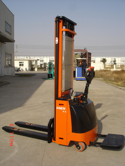 EY系列1.5噸全電動(dòng)托盤堆垛車 EY15 