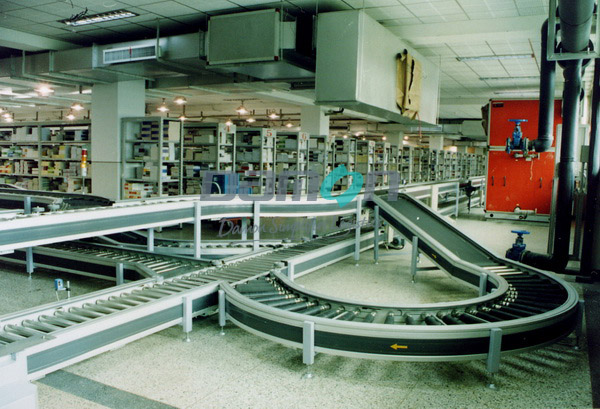 轉(zhuǎn)彎輥筒輸送機(jī)