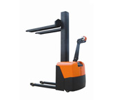 CME10全電動堆高車