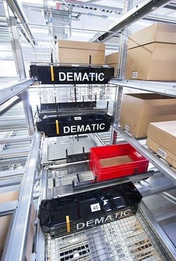 德馬泰克多層穿梭車