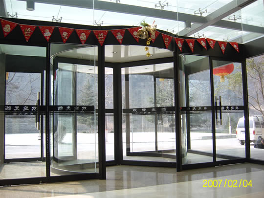 三翼自動旋轉(zhuǎn)門 