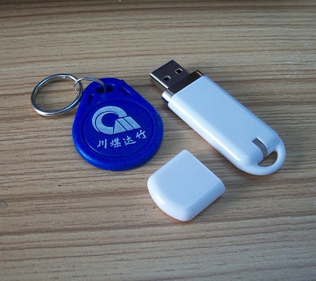 微型迷你13.56MHZ-ISO14443A IC讀卡器，支持Android，IOS