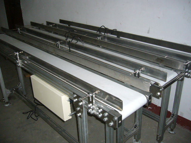 皮帶輸送機(jī)