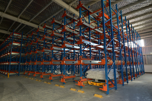 久威穿梭車貨架生產(chǎn)廠家