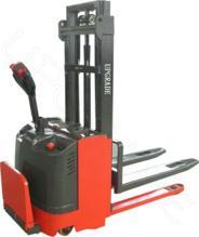 座駕式電瓶叉車