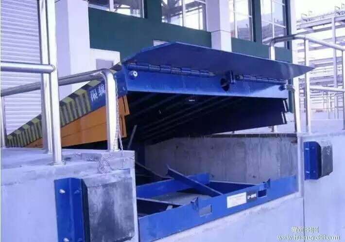 供應(yīng)物流碼頭裝卸車(chē)登車(chē)橋 固定式登車(chē)橋