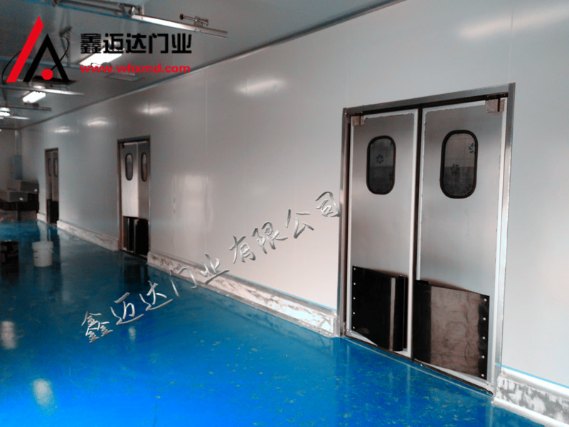 昆明食品車間專用門|昆明不銹鋼自由門|昆明不銹鋼防撞門