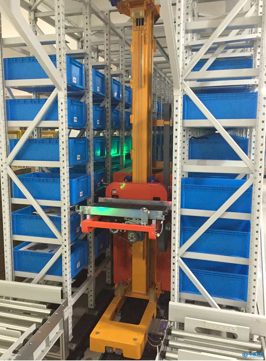 料箱式堆垛機(jī)